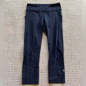Lululemon Cropped size 6 leggings 3/4 length